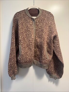 Leopard Print Bomber sweater in Brown and Taupe